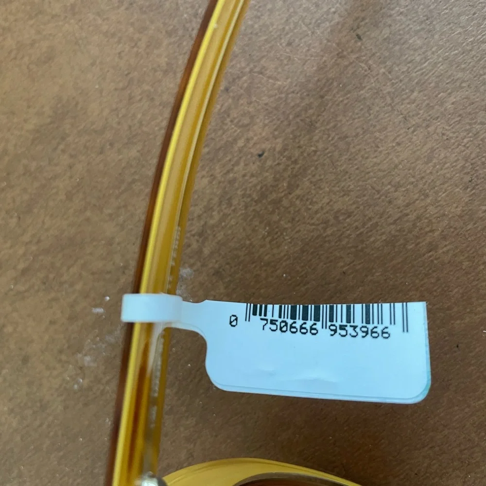 Fendi subtle cat eye sunglasses dusky yellow and tortoise with case NWT 🎉HP x4!🎉 - Picture 7 of 9